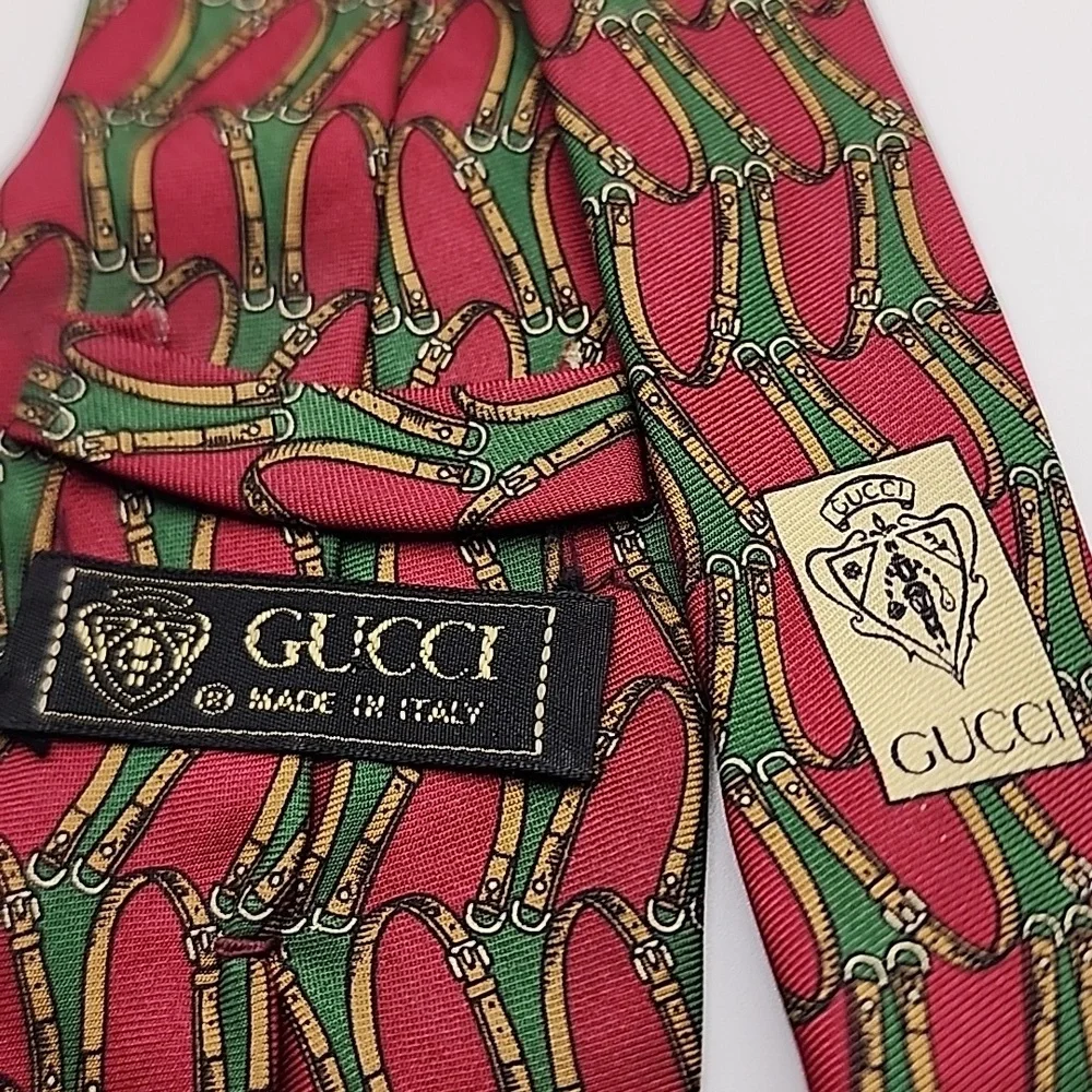 Authentic Gucci‎ Red and Green Patterned Tie With CoA